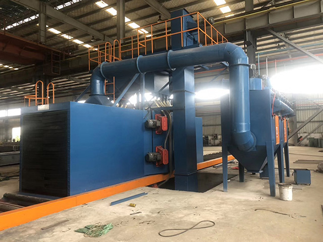 拋丸機(jī)濾筒式除塵器(圖2) 拋丸機(jī)濾筒式除塵器(圖2)