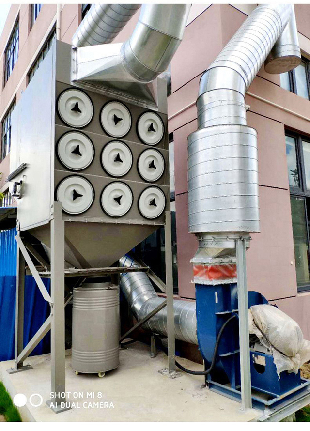 斜插式濾筒除塵器(圖7)