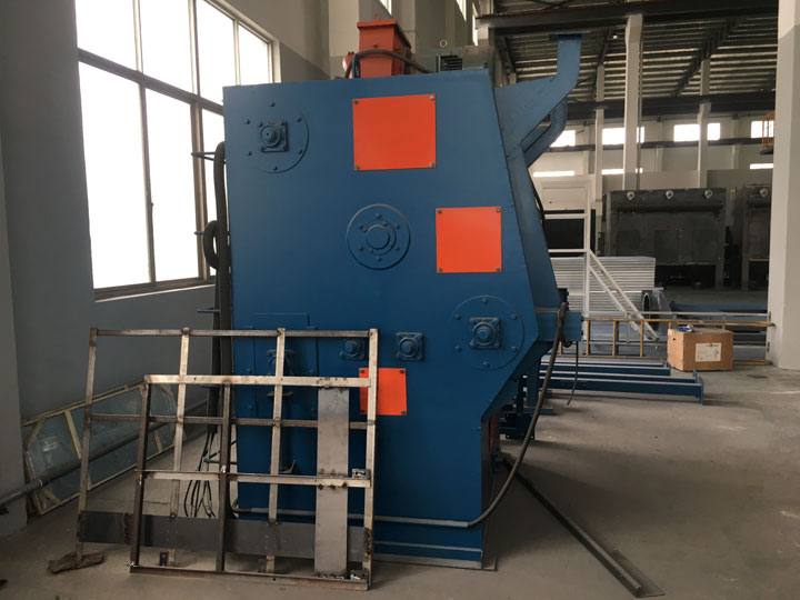 Q32系列履帶式拋丸機(圖1) Q32系列履帶式拋丸機(圖1)