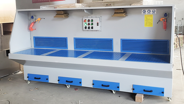 打磨除塵工作臺在金屬加工車間的應用