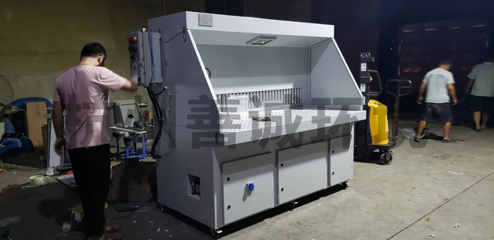 南京定制款-1.5米防爆型打磨臺(圖1)