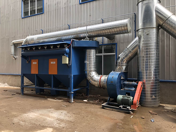 噴涂廠安裝HDR-32濾筒除塵器(圖1)