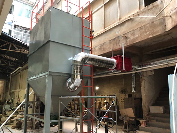 金屬加工廠安裝DMC-80袋布袋除塵器(圖1) 金屬加工廠安裝DMC-80袋布袋除塵器(圖1)