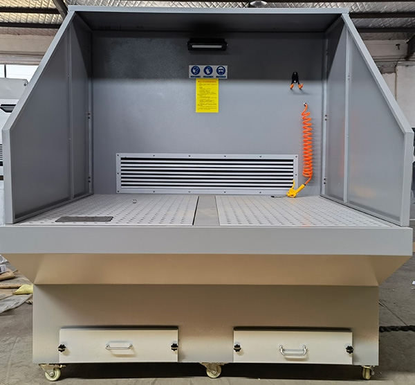 如何選擇合適的打磨除塵工作臺(tái)？除塵效率有多少呢？